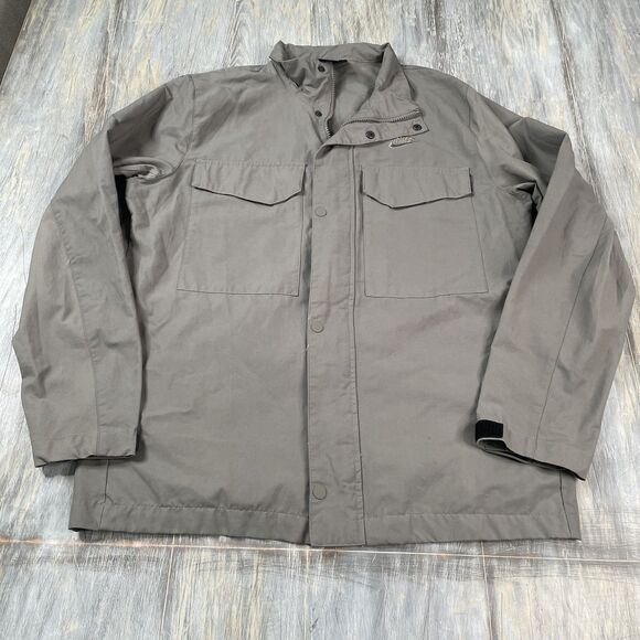 Nike Shacket - Picture 1 of 4